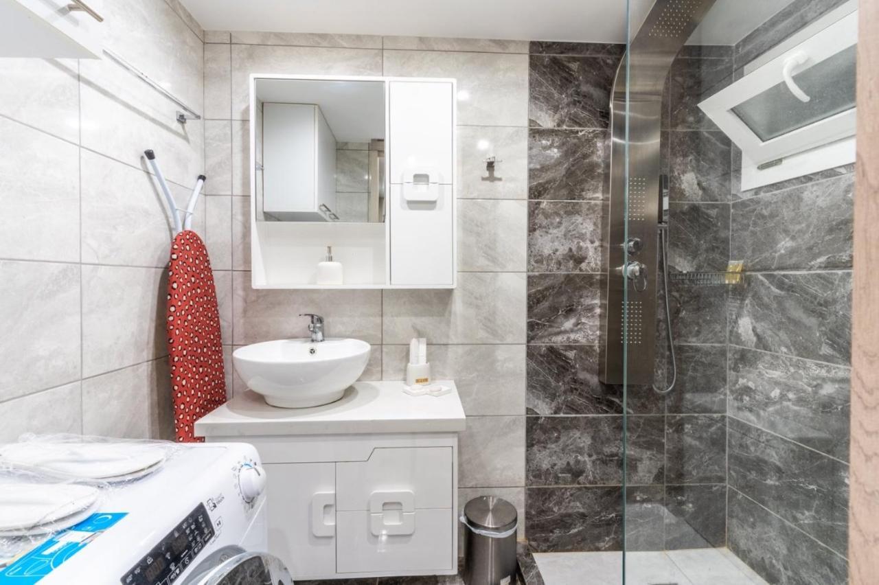 Aiolos Luxury Alimos Market Apartment 2 Near The Sea Athen Eksteriør billede